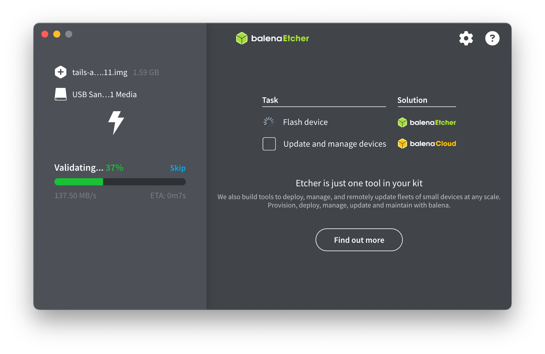 Screenshot of a balenaEtcher window showing on the left a Validating progression bar.